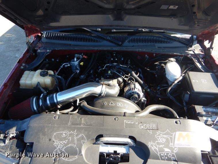 image for item GF9095 2004 Chevrolet Silverado 1500 Ext. Cab pickup truck