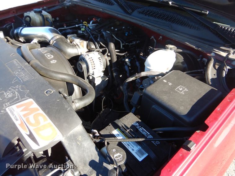 image for item GF9095 2004 Chevrolet Silverado 1500 Ext. Cab pickup truck