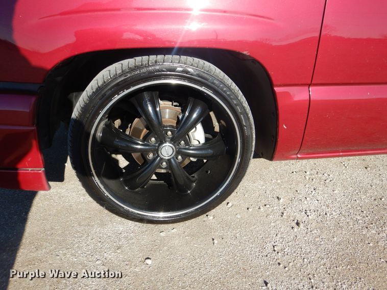 image for item GF9095 2004 Chevrolet Silverado 1500 Ext. Cab pickup truck