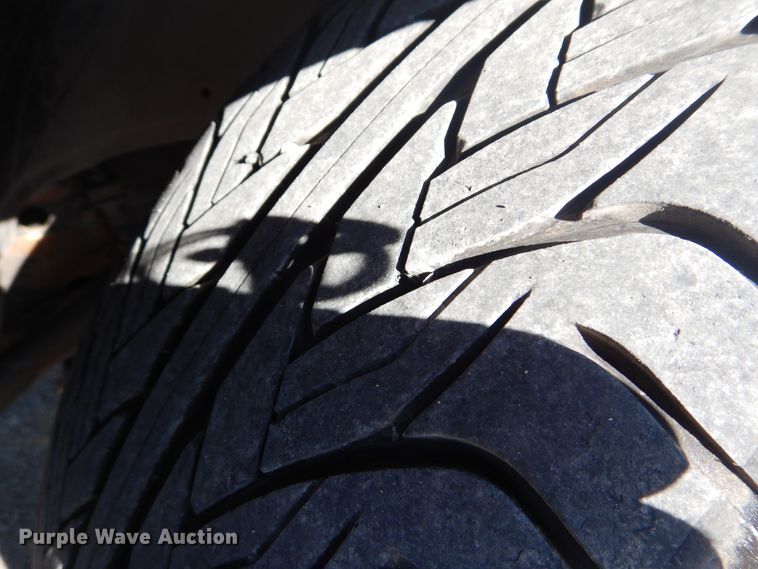 image for item GF9095 2004 Chevrolet Silverado 1500 Ext. Cab pickup truck