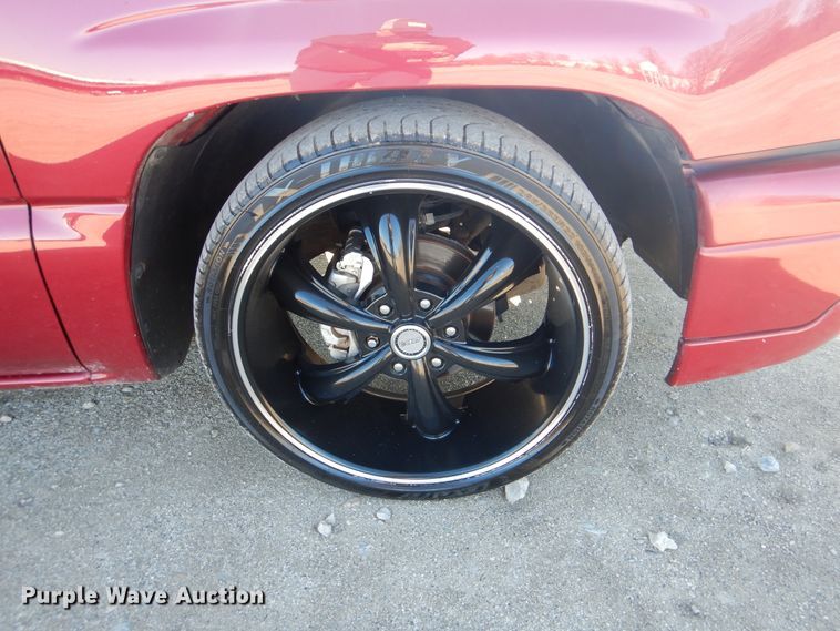 image for item GF9095 2004 Chevrolet Silverado 1500 Ext. Cab pickup truck