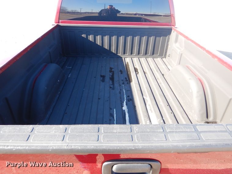 image for item GF9095 2004 Chevrolet Silverado 1500 Ext. Cab pickup truck