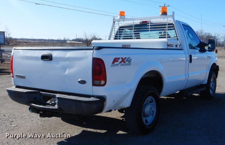 image for item GF9096 2006 Ford F250 Super Duty pickup truck