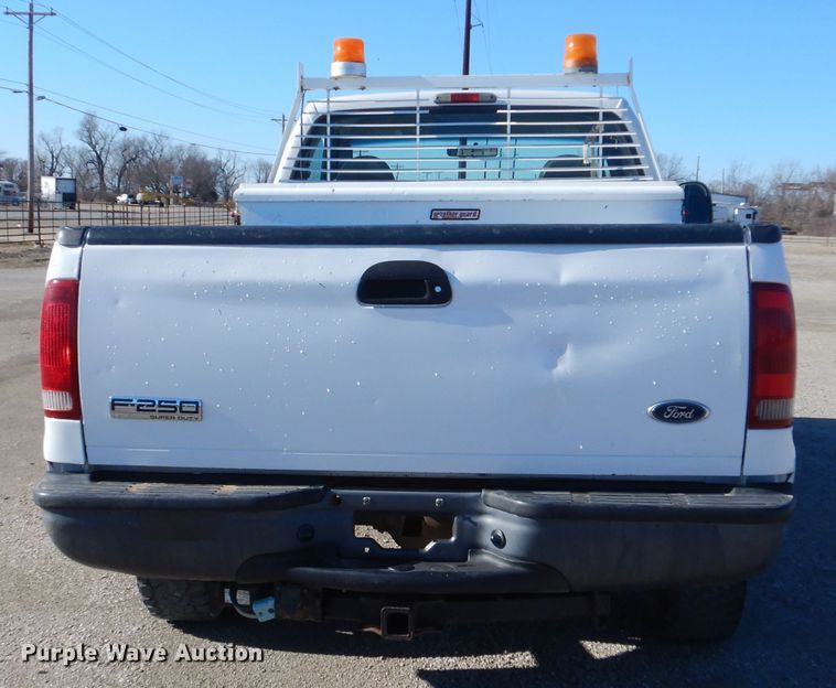 image for item GF9096 2006 Ford F250 Super Duty pickup truck