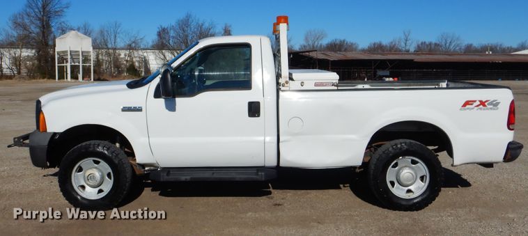 image for item GF9096 2006 Ford F250 Super Duty pickup truck