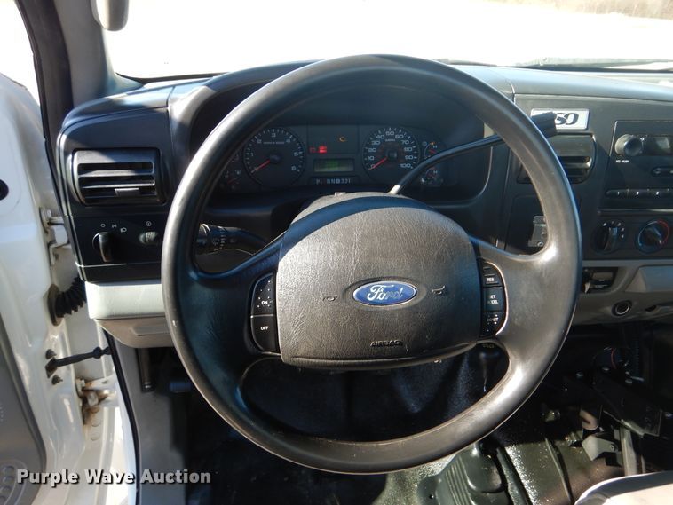 image for item GF9096 2006 Ford F250 Super Duty pickup truck