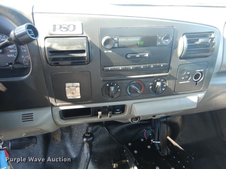 image for item GF9096 2006 Ford F250 Super Duty pickup truck