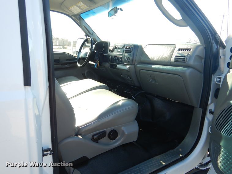 image for item GF9096 2006 Ford F250 Super Duty pickup truck