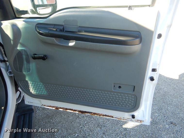 image for item GF9096 2006 Ford F250 Super Duty pickup truck