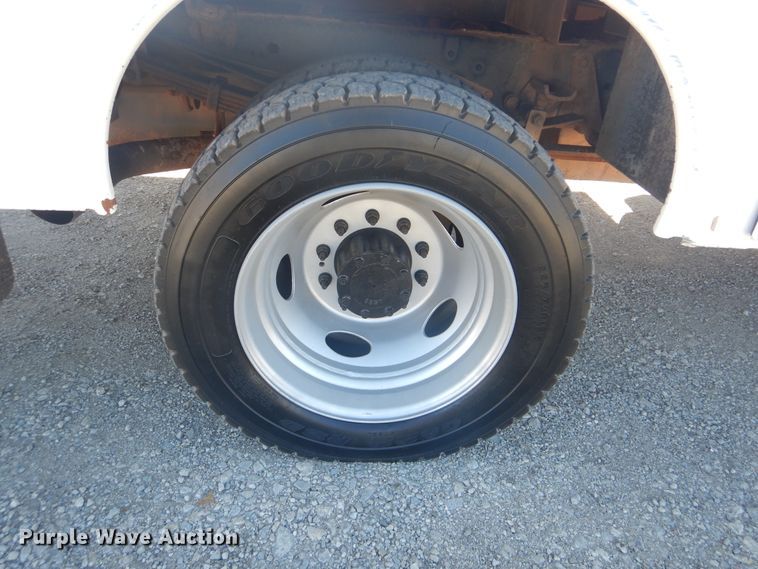 image for item GF9099 2012 Ford F450 Super Duty service truck