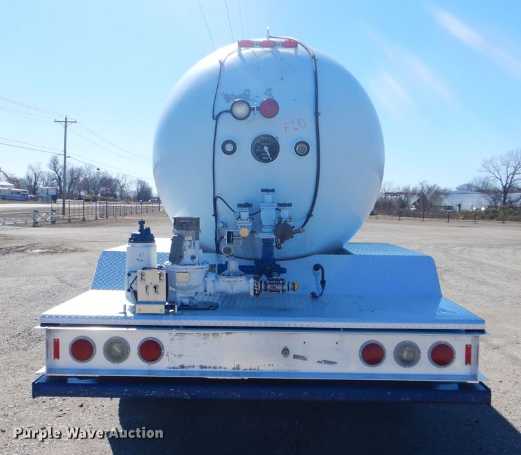 image for item GF9101 2004 Kenworth T300 propane truck