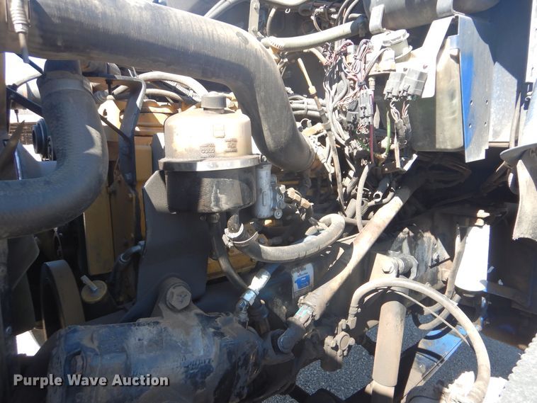 image for item GF9101 2004 Kenworth T300 propane truck