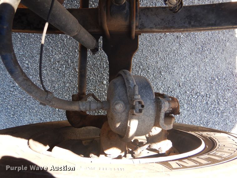 image for item GF9101 2004 Kenworth T300 propane truck