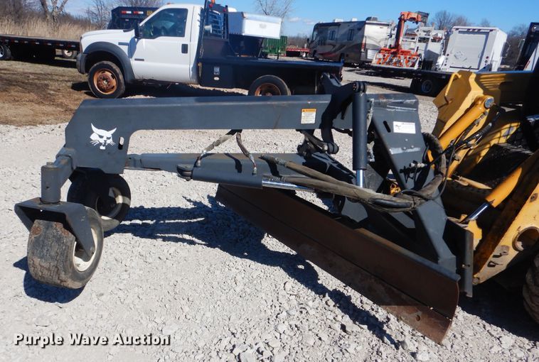 image for item GF9105 Bobcat skid steer grader