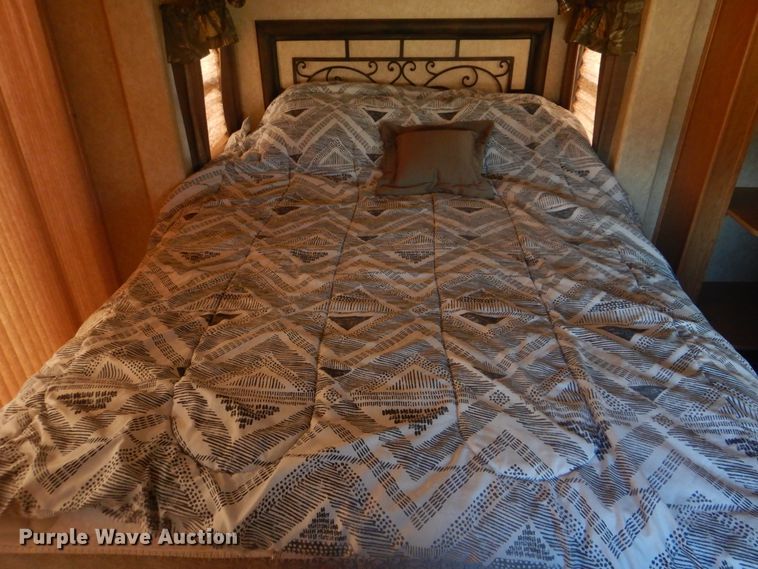 image for item GF9115 2008 Forest River Sandpiper camper