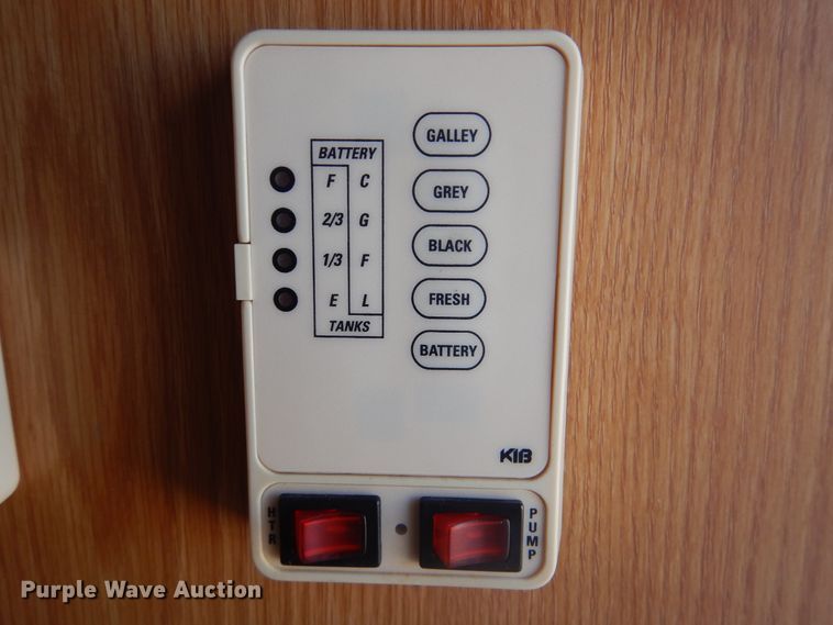 image for item GF9115 2008 Forest River Sandpiper camper