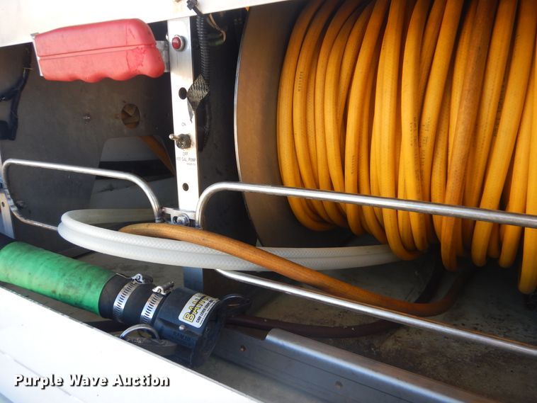 image for item GF9117 2011 Ford E450 utility van with sprayer