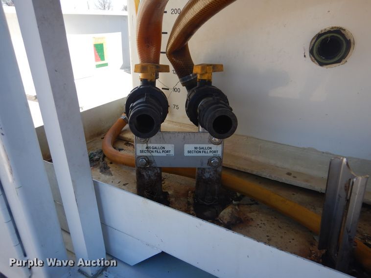 image for item GF9117 2011 Ford E450 utility van with sprayer