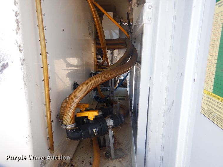 image for item GF9117 2011 Ford E450 utility van with sprayer