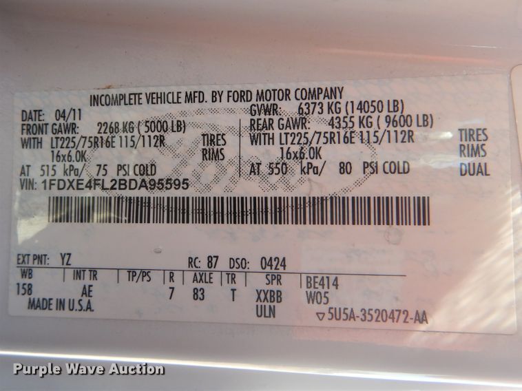 image for item GF9117 2011 Ford E450 utility van with sprayer