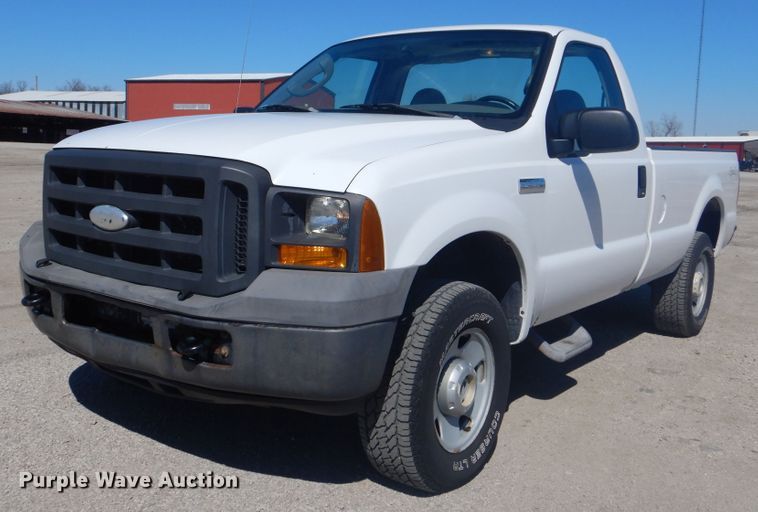 image for item GF9119 2005 Ford F250 pickup truck