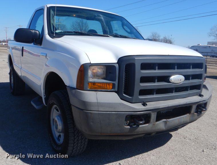 image for item GF9119 2005 Ford F250 pickup truck