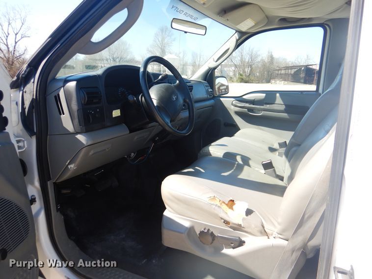 image for item GF9119 2005 Ford F250 pickup truck