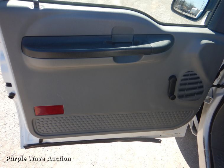 image for item GF9119 2005 Ford F250 pickup truck