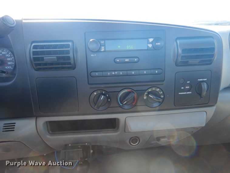 image for item GF9119 2005 Ford F250 pickup truck