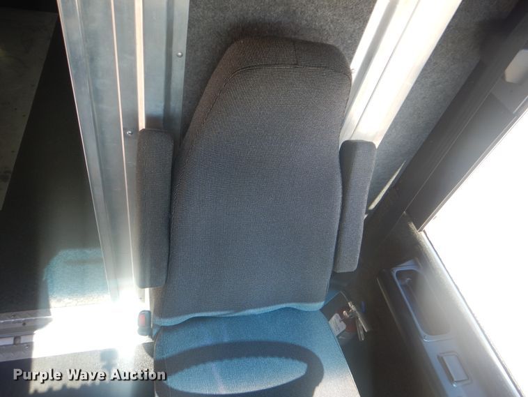 image for item GF9121 2014 Freightliner MT45 delivery truck