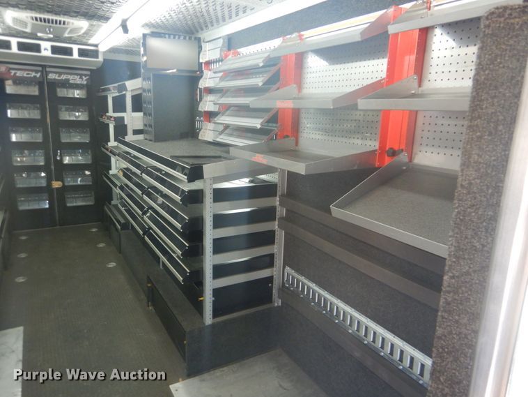 image for item GF9121 2014 Freightliner MT45 delivery truck