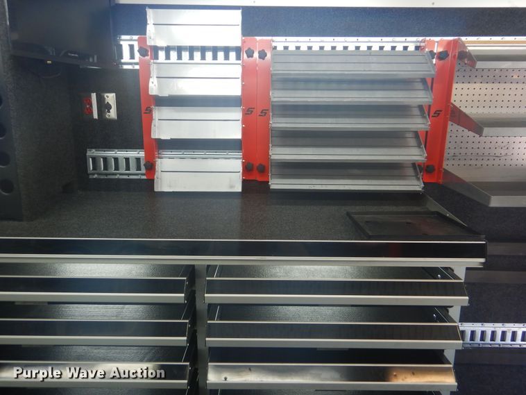 image for item GF9121 2014 Freightliner MT45 delivery truck