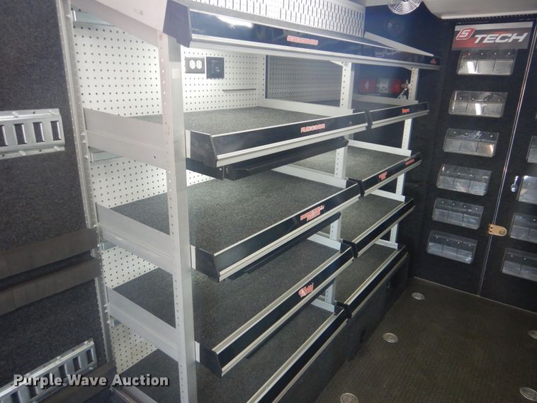 image for item GF9121 2014 Freightliner MT45 delivery truck