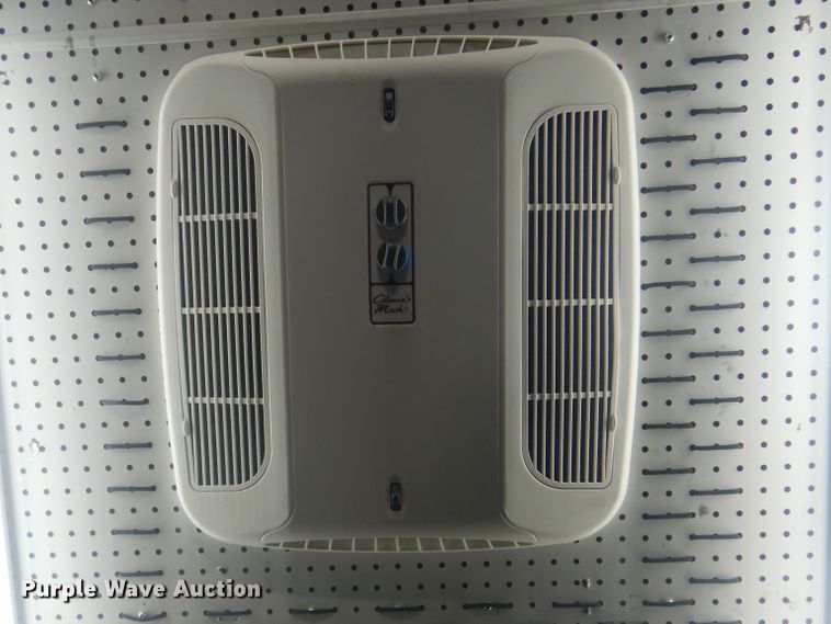 image for item GF9121 2014 Freightliner MT45 delivery truck