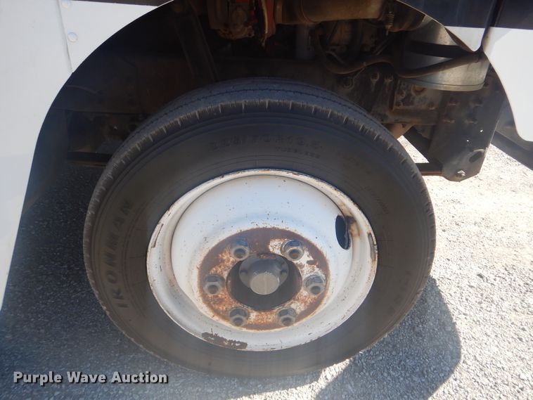 image for item GF9121 2014 Freightliner MT45 delivery truck