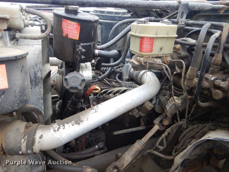 image for item GG9694 1993 Ford F700 feed mixer truck