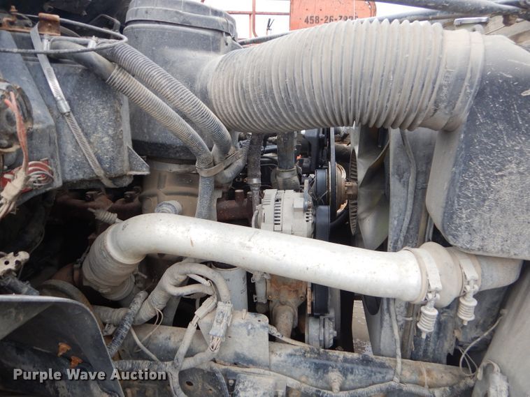 image for item GG9694 1993 Ford F700 feed mixer truck