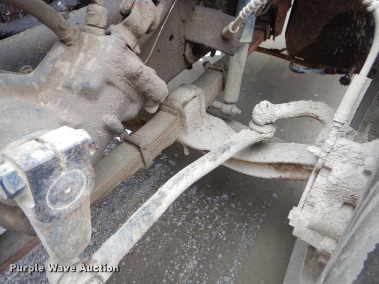 image for item GG9694 1993 Ford F700 feed mixer truck