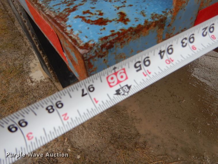 image for item GG9694 1993 Ford F700 feed mixer truck