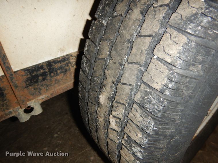 image for item GG9695 1998 Blair enclosed cargo trailer