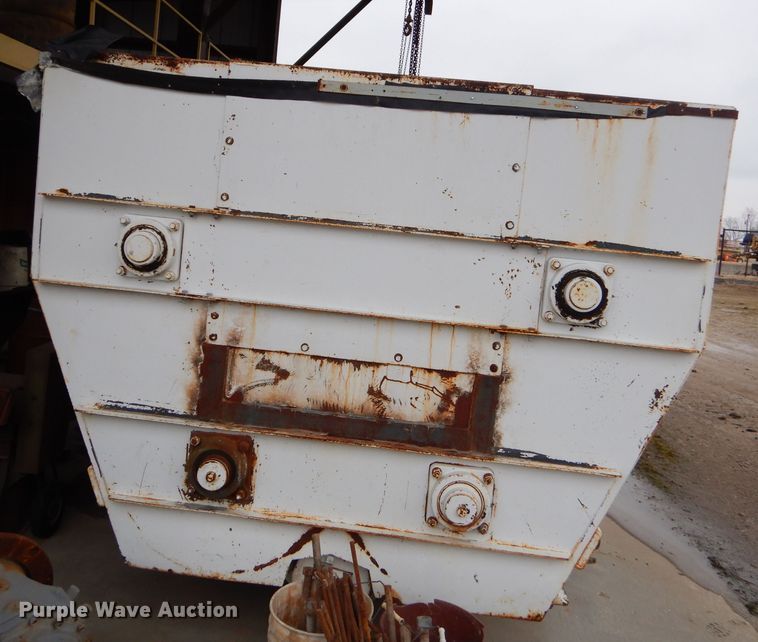 image for item GG9704 Harsh 575 steel feed mixer bed