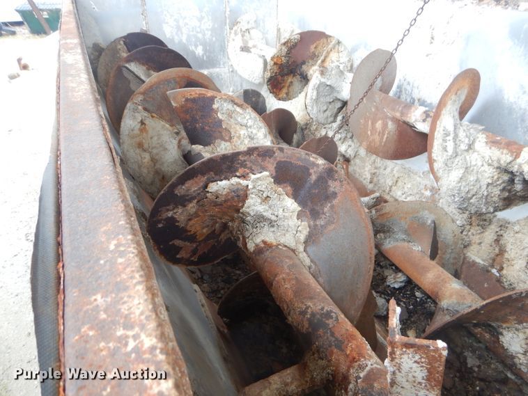 image for item GG9704 Harsh 575 steel feed mixer bed