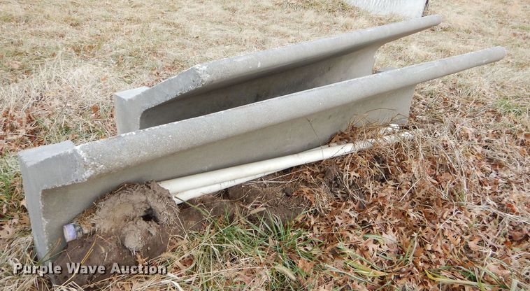 image for item GG9713 (4) concrete feed bunks