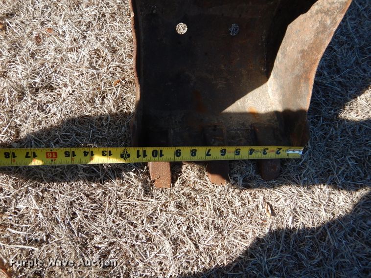 image for item GK9020 2013 Bobcat 418A mini excavator