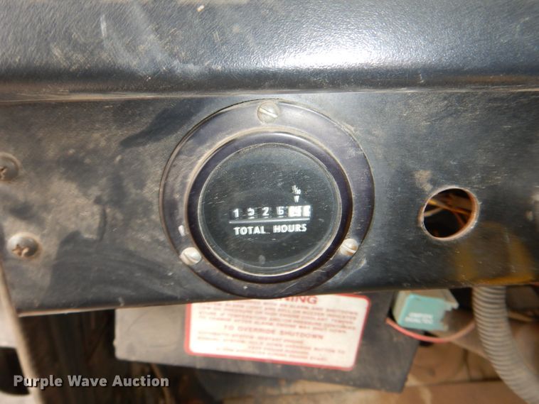 image for item GK9038 1991 International 4800 flatbed truck