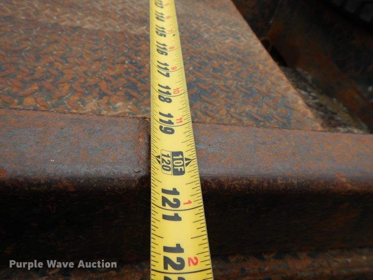 image for item GK9038 1991 International 4800 flatbed truck