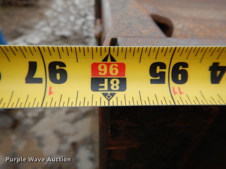 image for item GK9038 1991 International 4800 flatbed truck