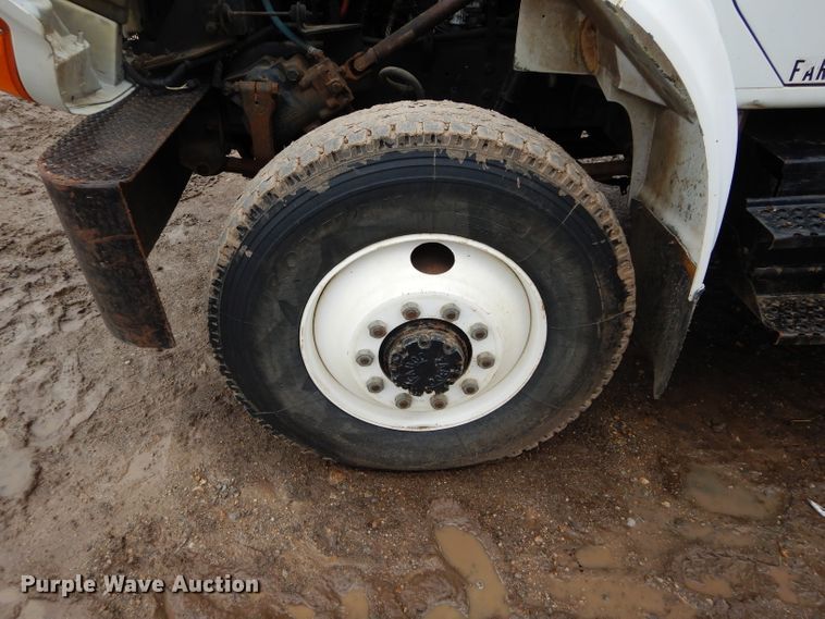 image for item GK9038 1991 International 4800 flatbed truck