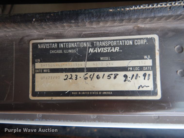 image for item GK9038 1991 International 4800 flatbed truck