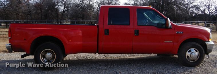 image for item GK9041 2004 Ford F350 Super Duty Crew Cab pickup truck